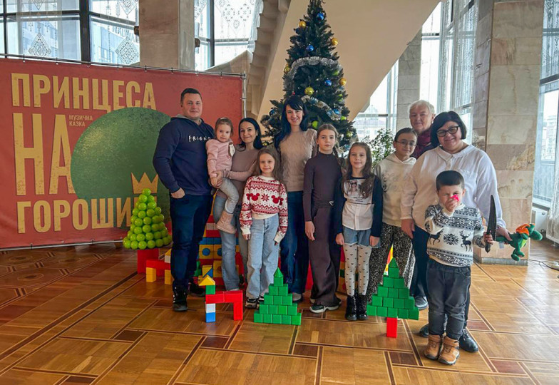 ТехноК подарував дітям свято: відвідини казкової вистави до Дня Святого Миколая